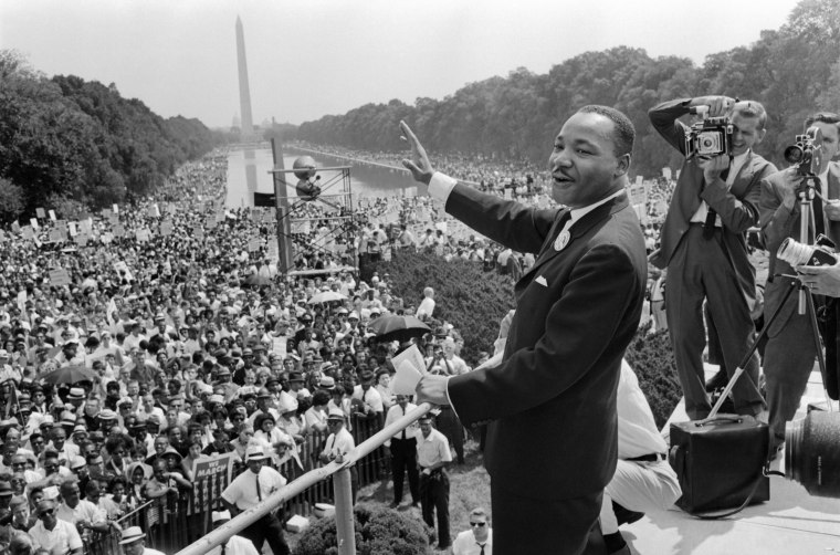 Watch Congressman John Lewis and Barack Obama honor Martin Luther King Jr. in roundtable discussion 