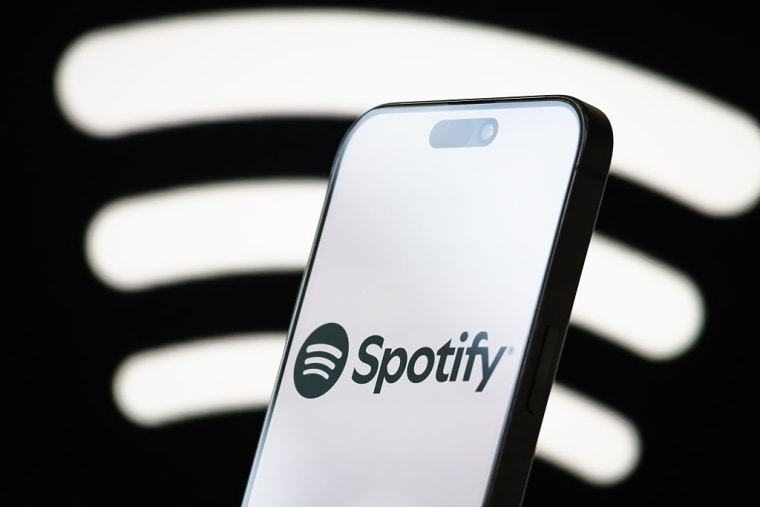 Spotify responds after AI-generated song appears on late country singer’s profile