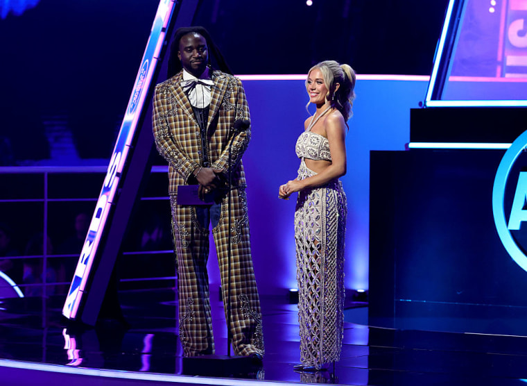 Shaboozey got his country music history mixed-up at the 2025 AMAs