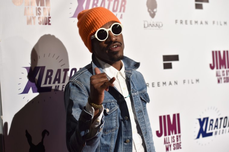 I like the way you flute: André 3000 is fluting across America