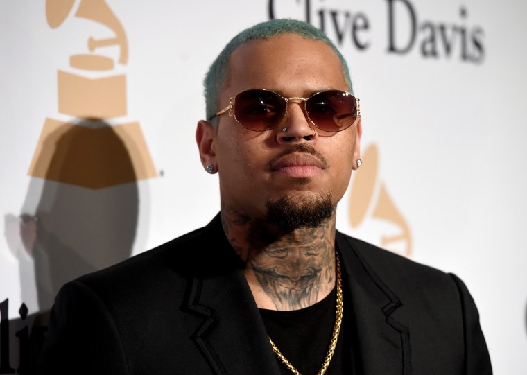 Report: Police investigating Chris Brown for battery