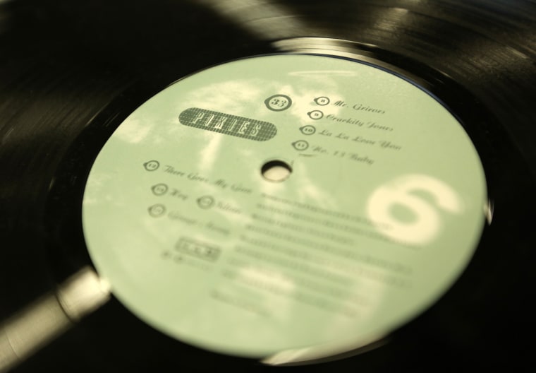 Vinyl Sales And Streaming Revenues Continue To Rise In First Half Of 2015