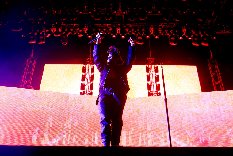 The Weeknd’s <i>Beauty Behind The Madness</i> Debuts At No. 1 On The Billboard 200