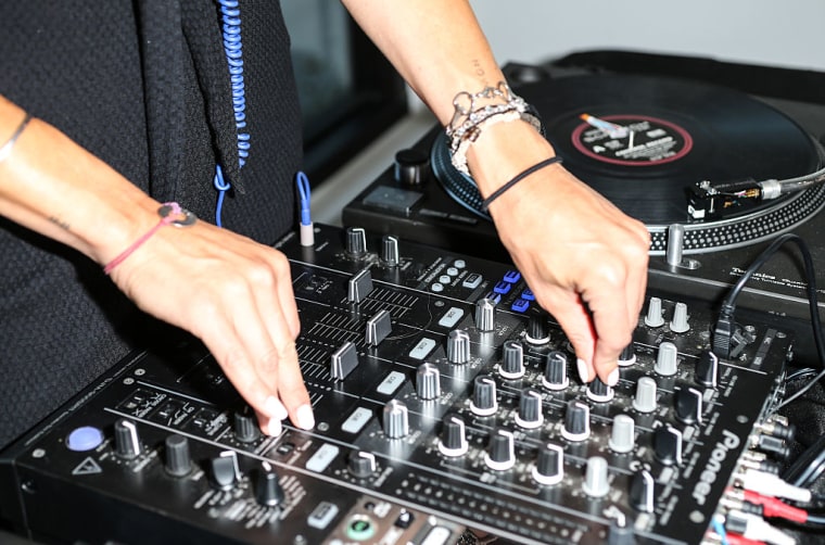 DJ Mixes And Unofficial Remixes May Soon Be Legal On Spotify