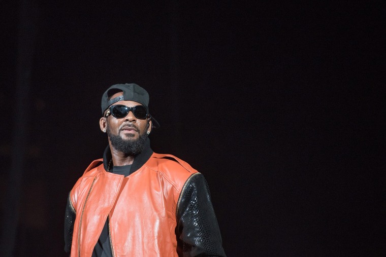 R. Kelly reportedly deletes tour announcement tweet