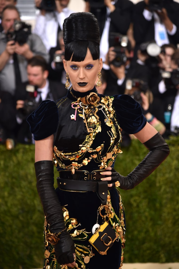 6 Trends Celebrities Think Are Super Futuristic