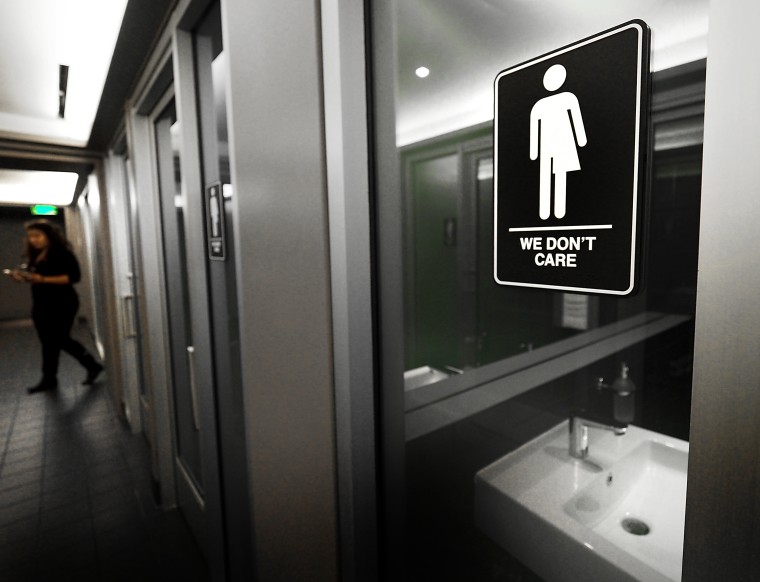 Human Rights Groups Really Hate North Carolina’s Proposed “Bathroom Bill” Repeal