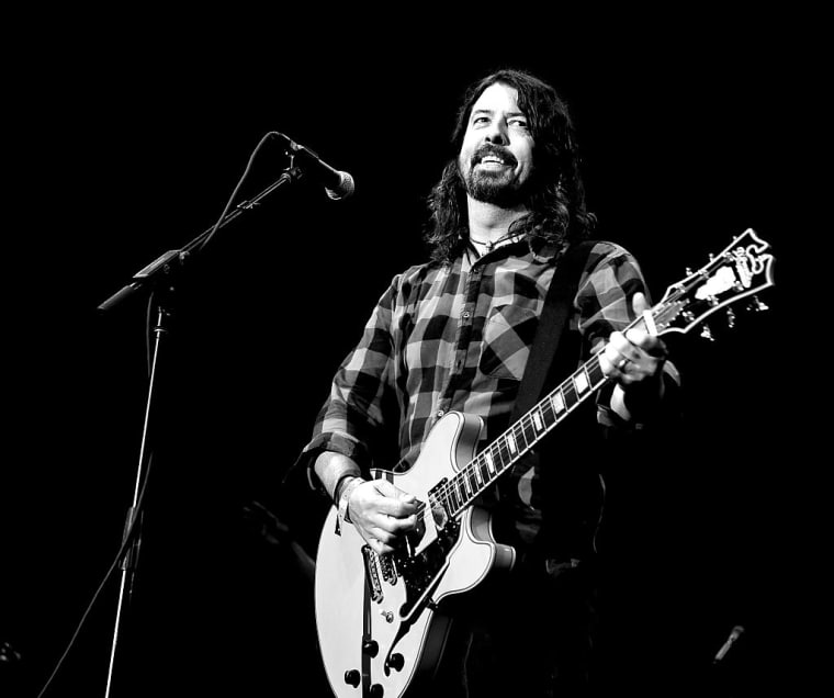 Grammys 2017: Dave Grohl Won’t Be Performing With A Tribe Called Quest And Anderson .Paak