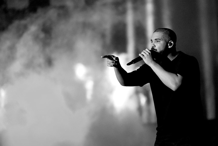 Drake Breaks Michael Jackson’s Record With 13 American Music Award Nominations