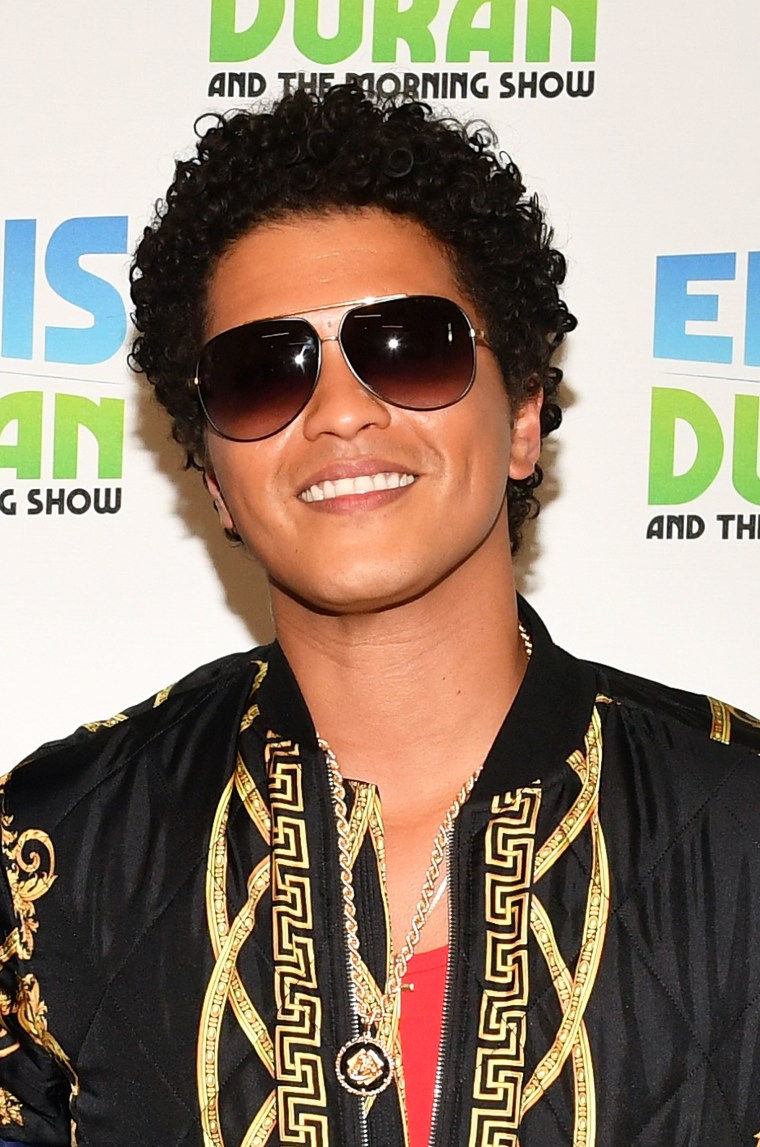  Bruno Mars Donates $1 Million From Michigan Show To Flint Water Crisis