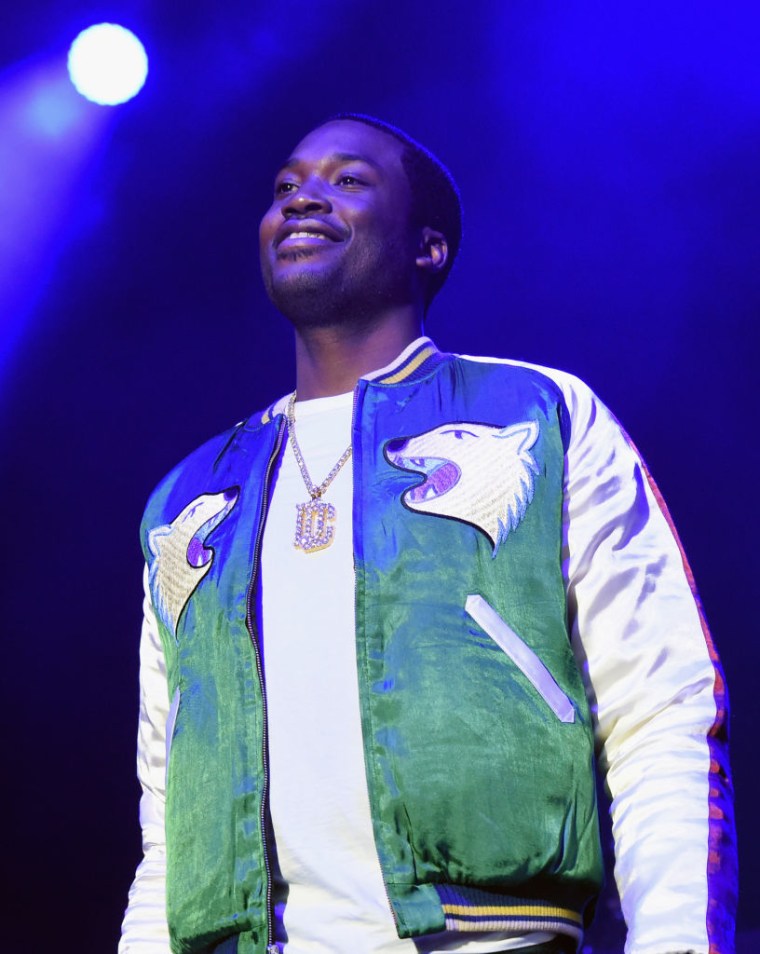 Meek Mill’s attorneys ask Pennsylvania Supreme Court to release rapper on bail