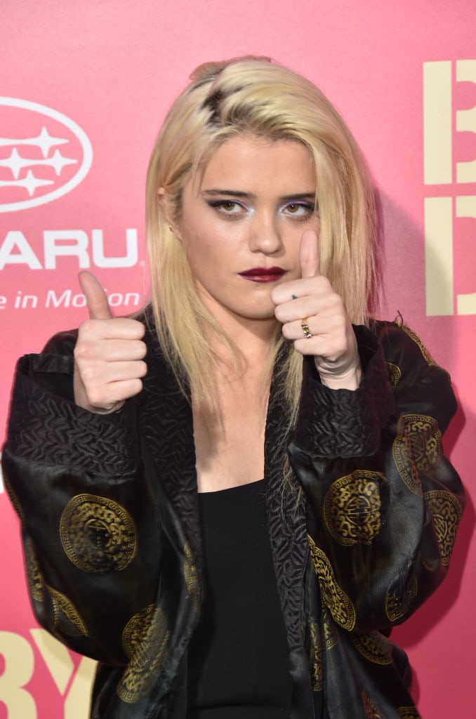 Listen To Sky Ferreira’s Brooding Cover Of The Commodores Classic “Easy