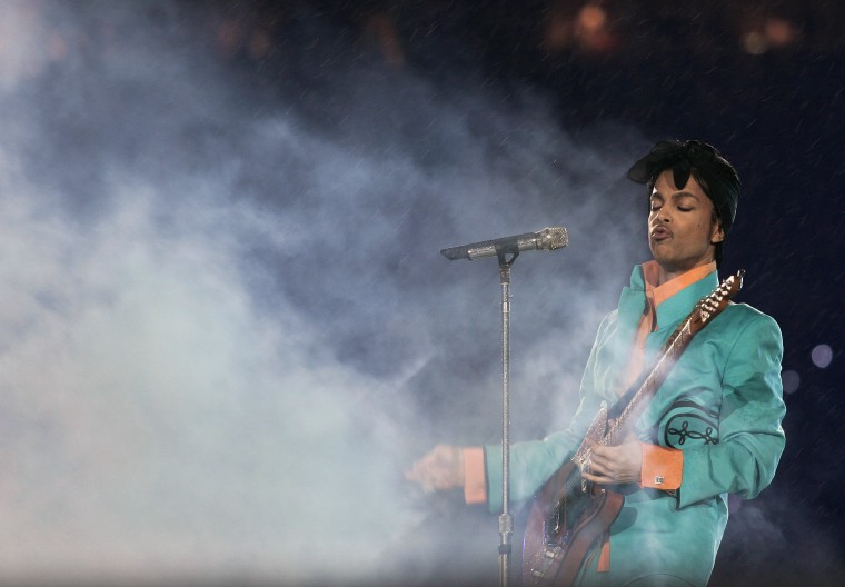 Prince’s memoirs will be released in 2018