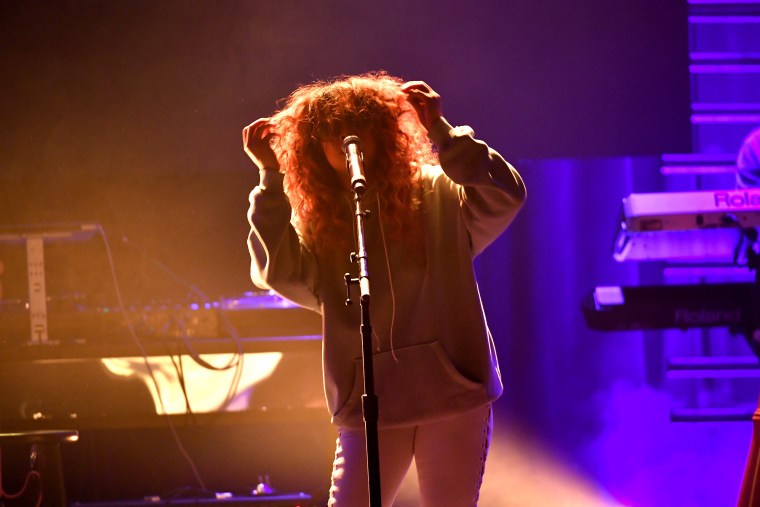 H.E.R. might have a “secret project” with Rihanna in the works