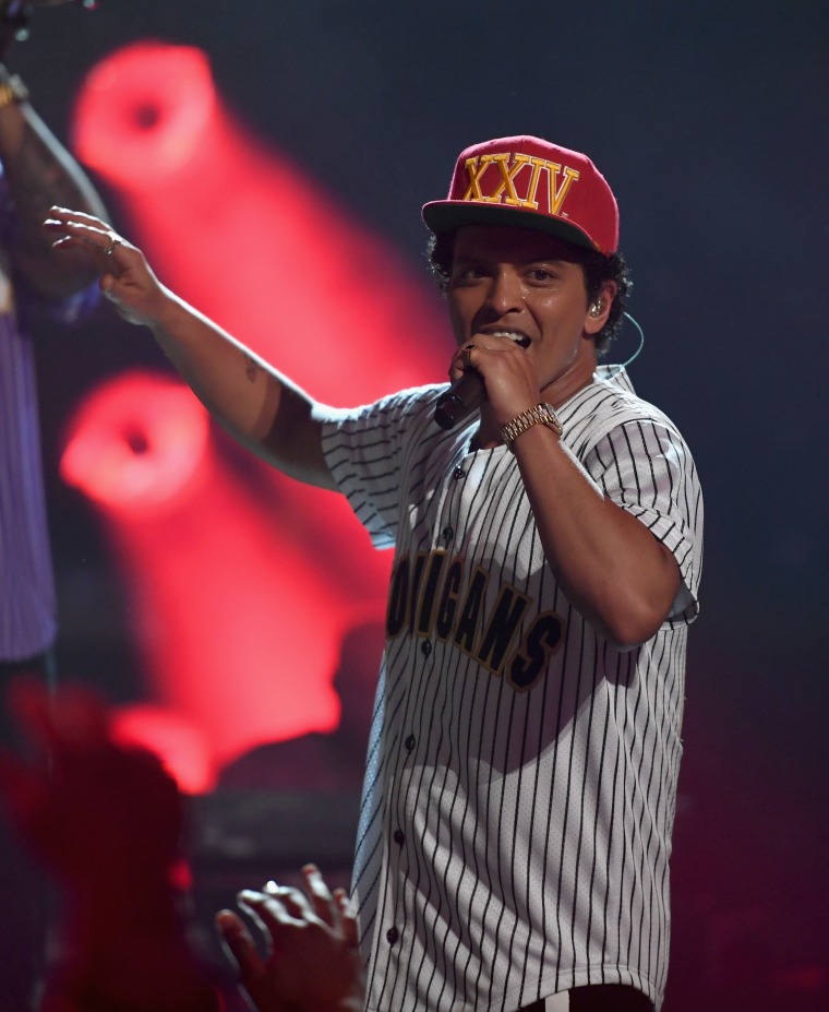 In A Twitter Q&A Bruno Mars Says He Wants To Collab With Chance The Rapper