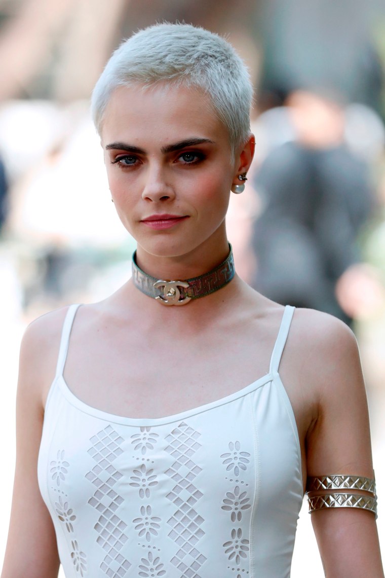 cara delevingne at the chanel 2017 2018 fall winter haute couture collection show in paris on july 4 2017