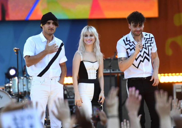 Paramore cancel remaining tour dates, citing health concerns