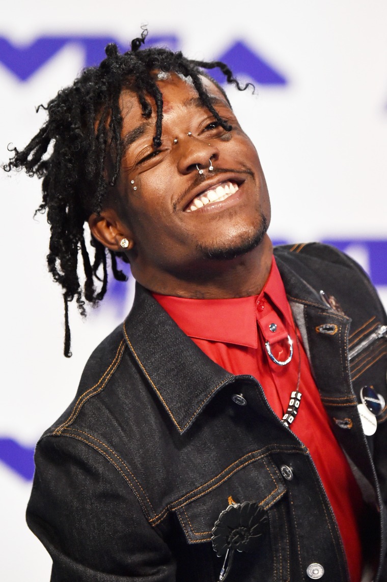 <i>Luv Is Rage 2</i> Debuts At Number One On Billboard 200