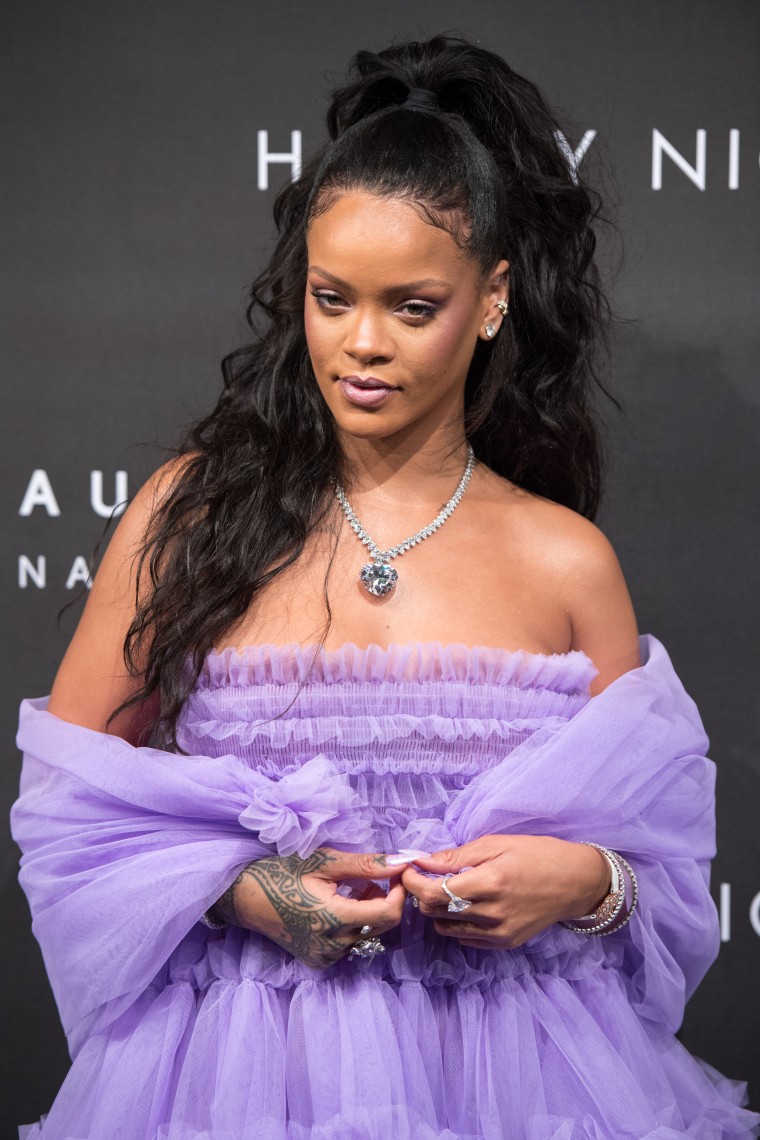 Snapchat has now lost close to $1 billion over Rihanna