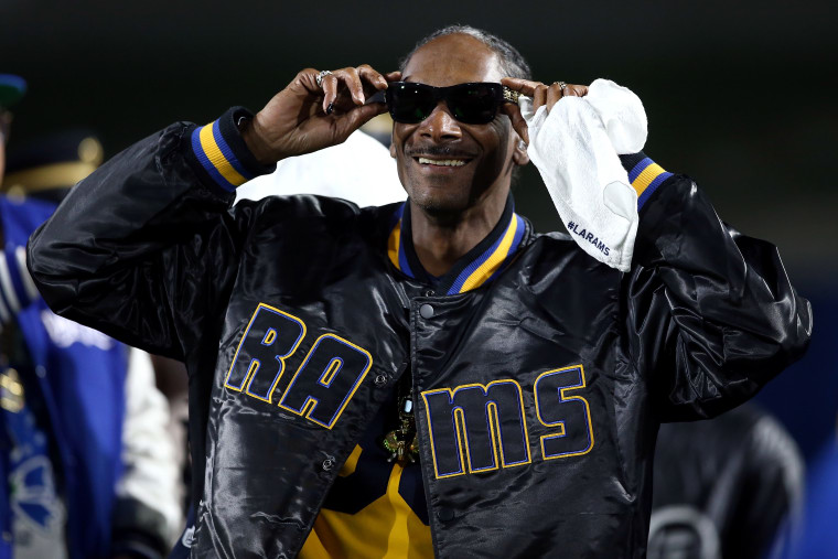Snoop Dogg on Kanye West: “There’s no black women in his life”