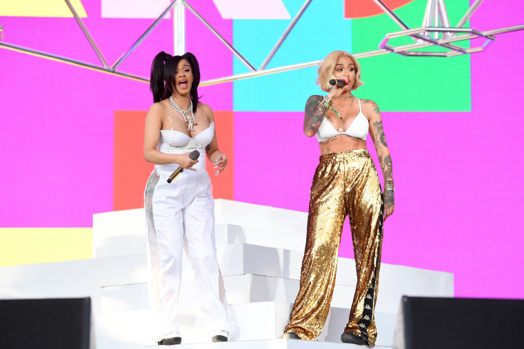 Cardi B brought out Chance The Rapper, Kehlani, 21 Savage, and more at Coachella