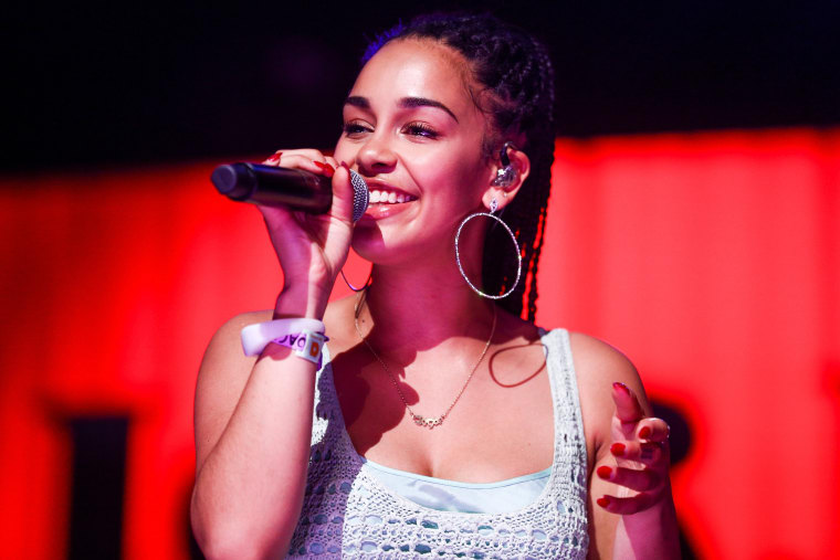 Jorja Smith covers Kendrick Lamar and SZA for Radio 1