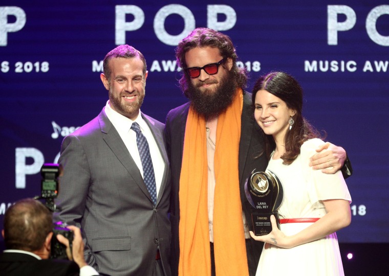 Watch Father John Misty cover Lana Del Rey at ASCAP Pop Music Awards