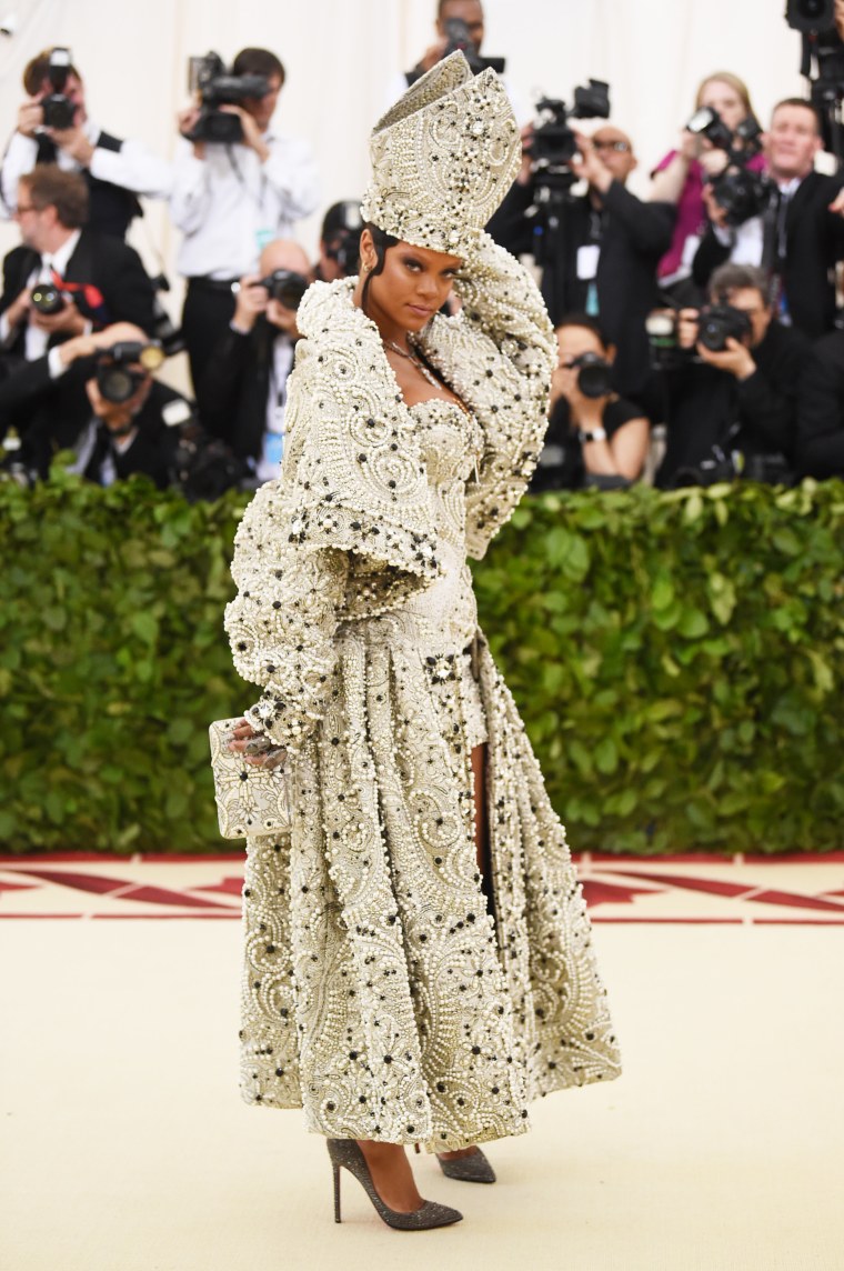 These tweets pair Met Gala looks with their art inspirations | The FADER