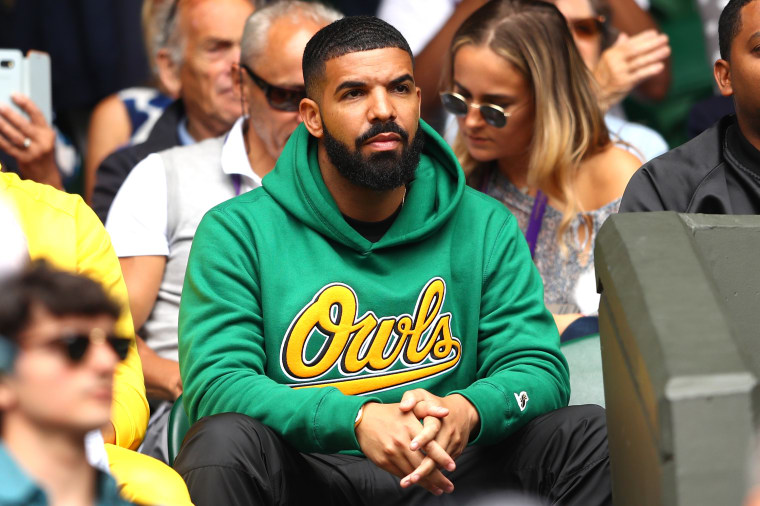 Drake accuses casino of racial profiling 