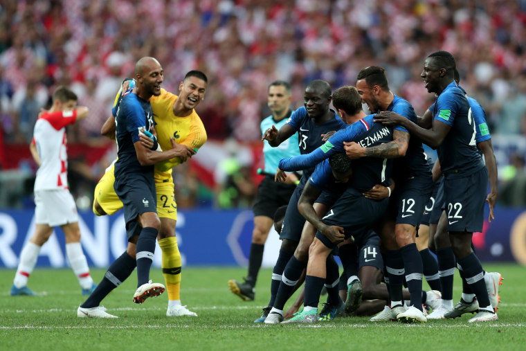 Watch France’s fans celebrate their World Cup win