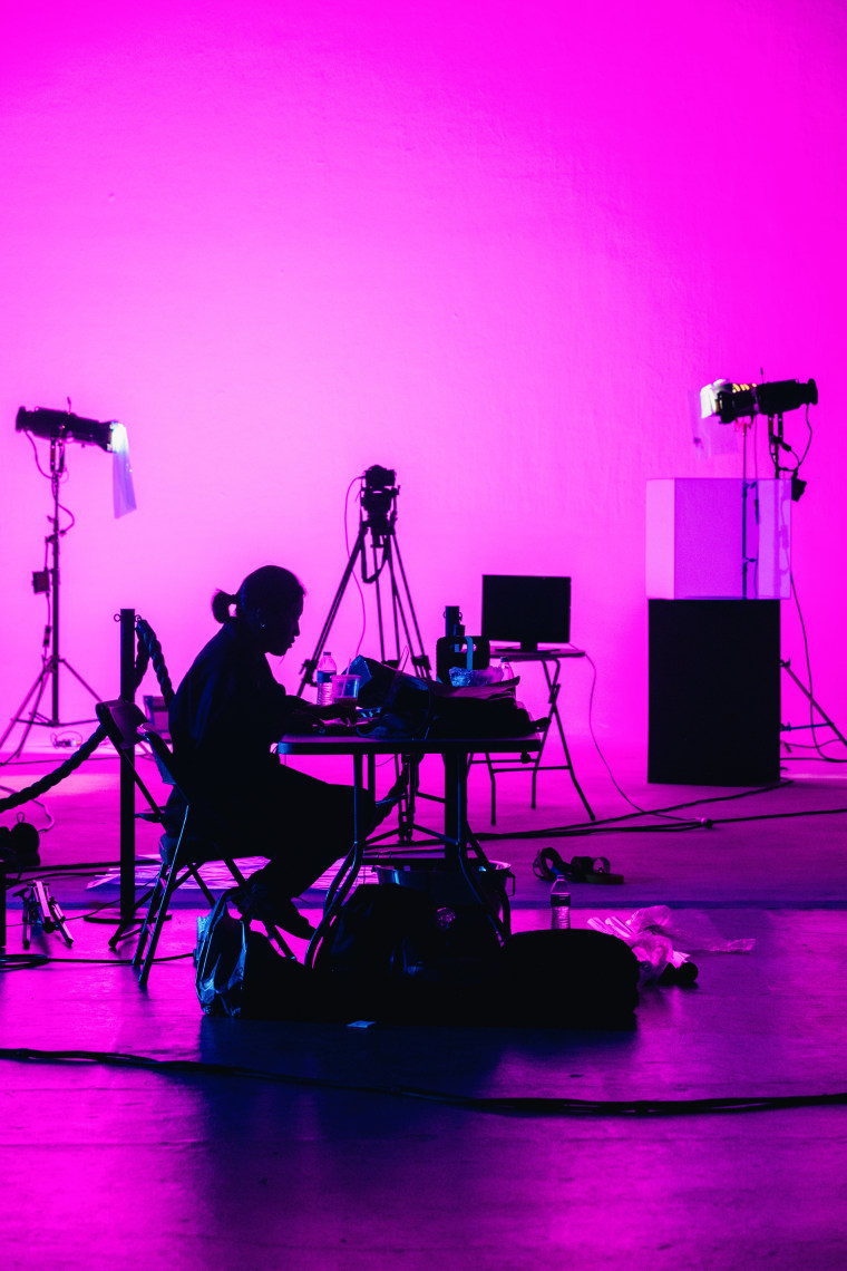 Artist Dyan Jong Moves Time with Light