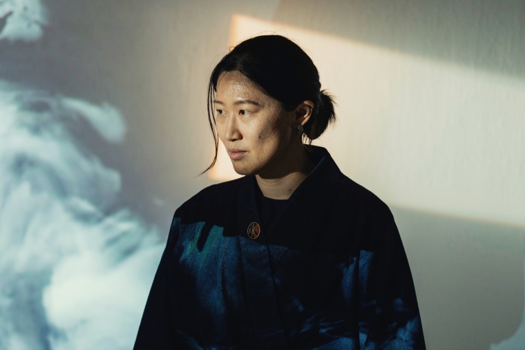 Artist Dyan Jong Moves Time with Light