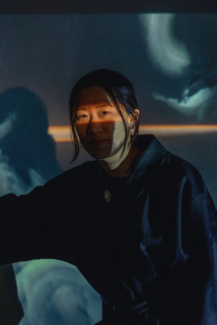Artist Dyan Jong Moves Time with Light