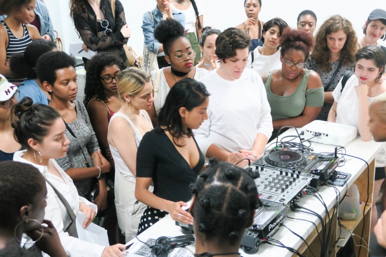 POWRPLNT And Intersessions Team Up To Offer DJ And Production Workshops In N.Y.C.