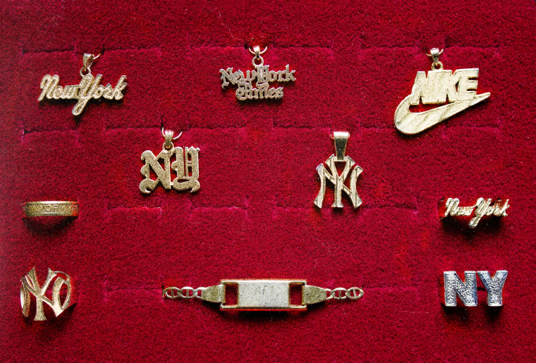 Botanica’s <i>New York </i>Collection Covers The City In 18K Gold