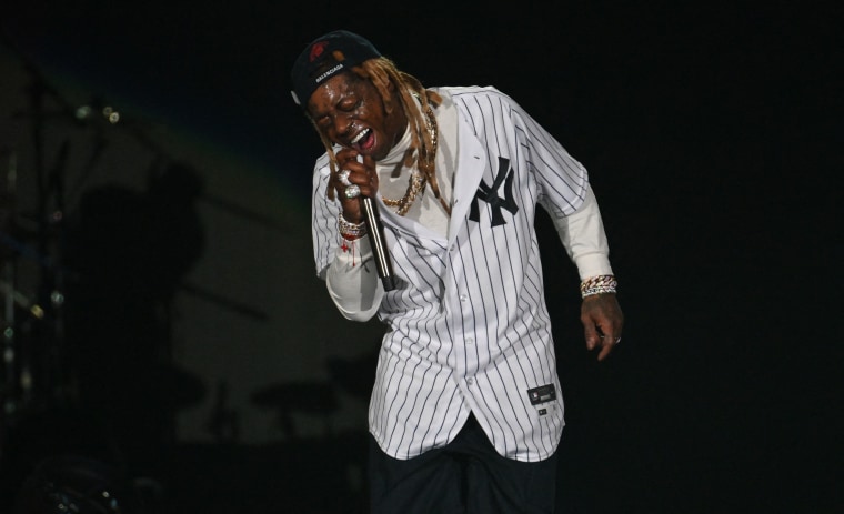 2023 MTV VMAs: Watch Lil Wayne perform a medley