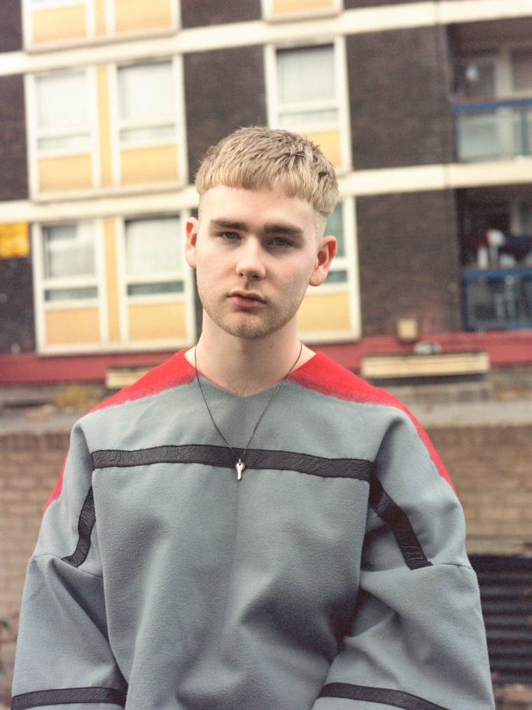 Mura Masa and Octavian throw a dizzy block party in the “Move Me” video
