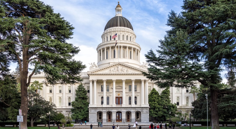 California legislature passes bill limiting use of rap lyrics in trial, goes to Governor for signature