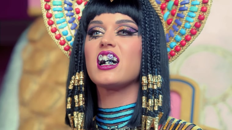 Katty pary dark horse