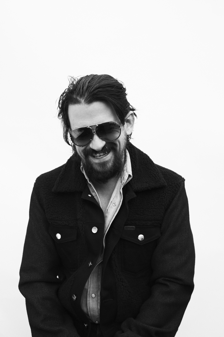 Shooter Jennings debuts “Denim & Diamonds” video