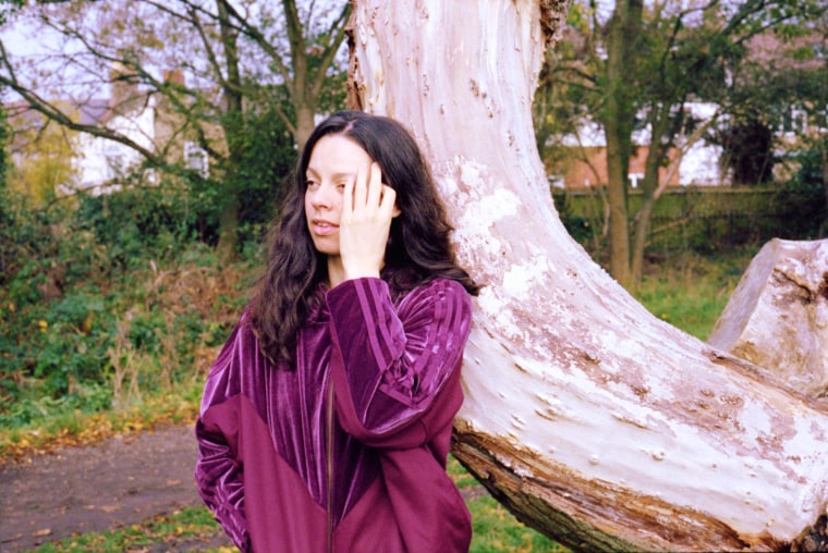 Tirzah drops new song “Ribs” ahead of upcoming tour dates