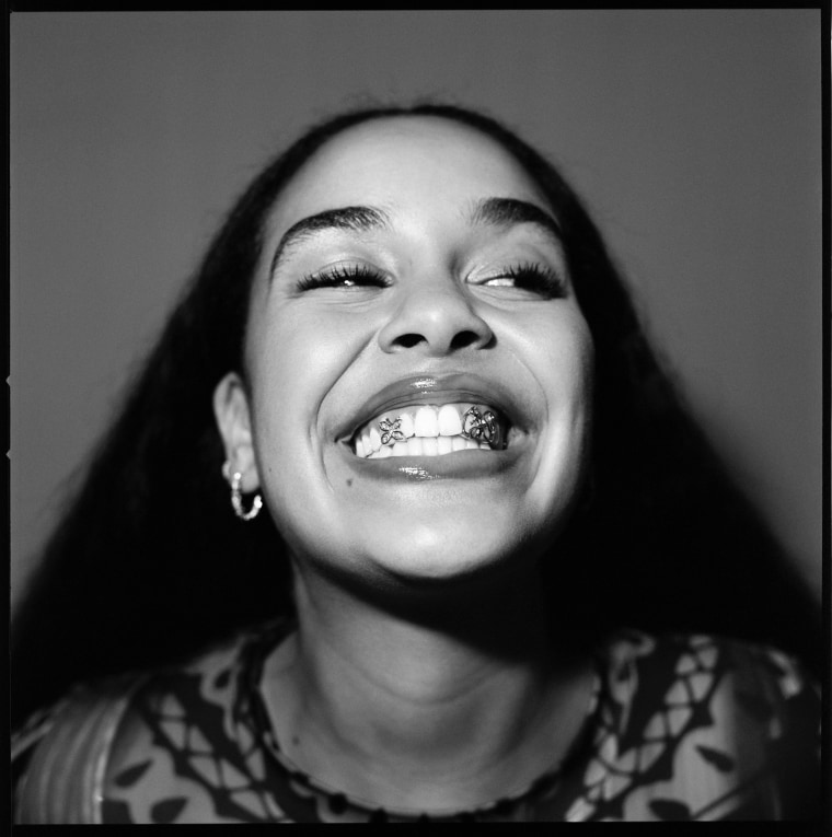 Jorja Smith confirms sophomore album <i>falling or flying</i>, shares cover art