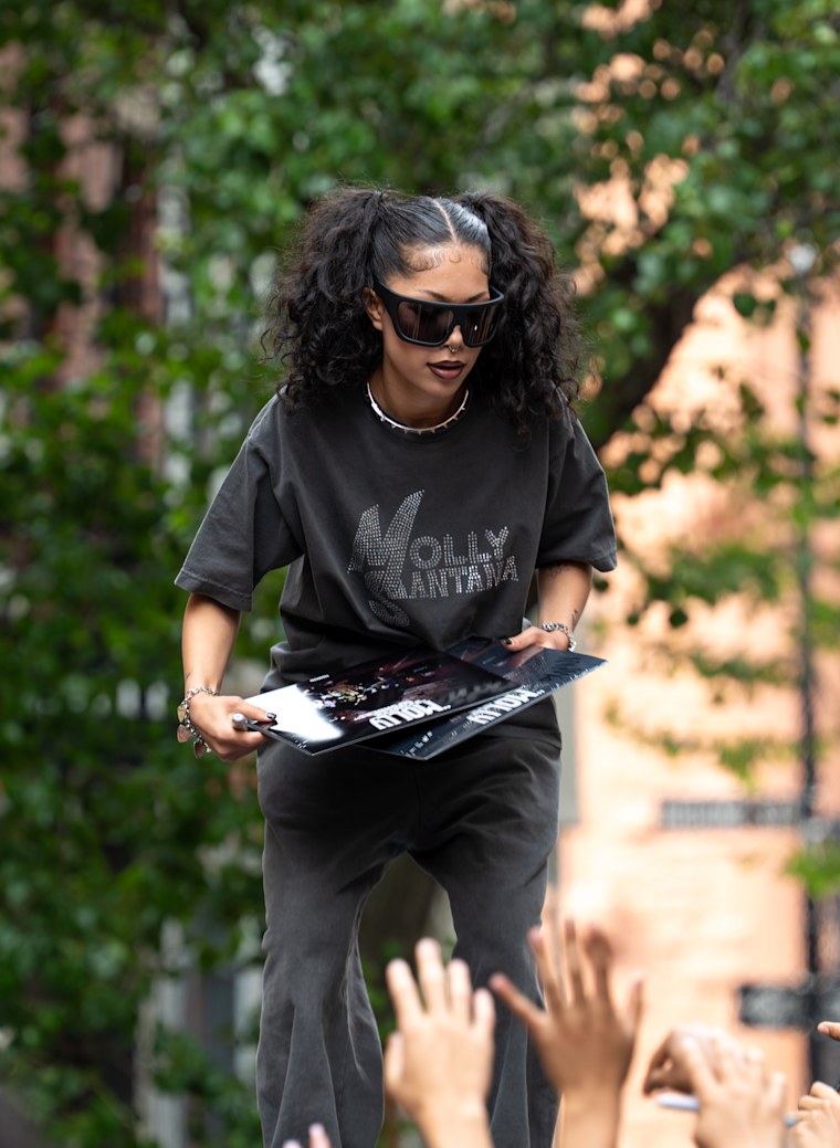Molly Santana and North West announce 14-date <i>Kimokawaii</i> tour