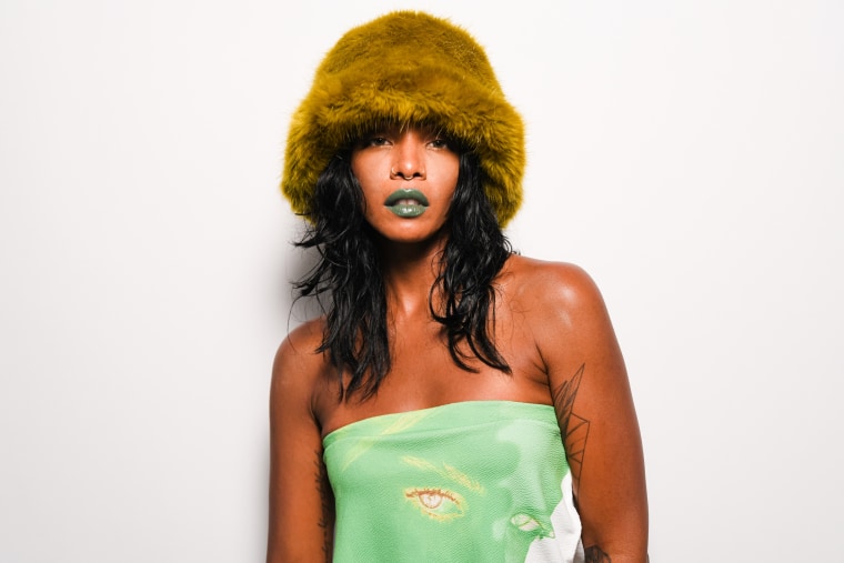 Dawn Richard deconstructs the music industry with three-track “epoch” <i>The Architect</i>
