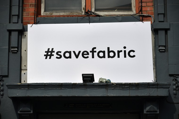 Fabric Throwing Concert And Photography Exhibition For #SaveOurCulture Campaign