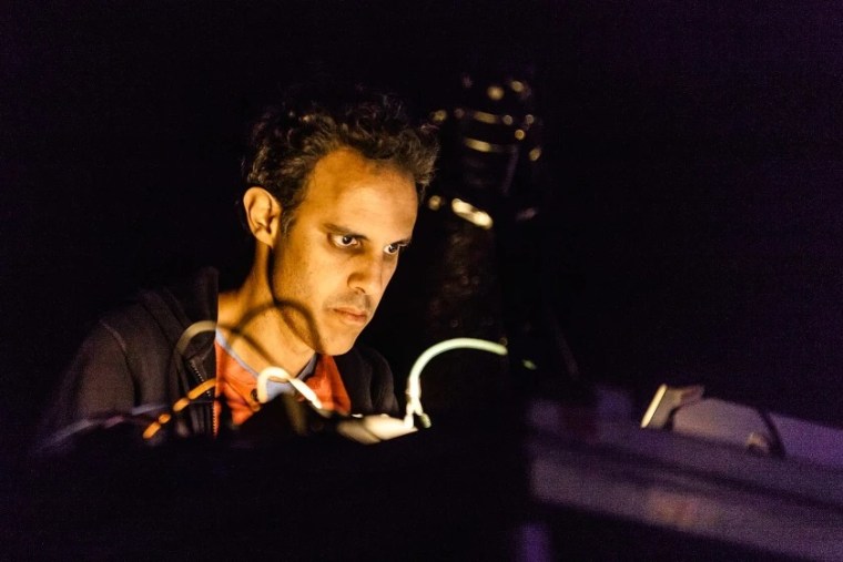 Four Tet shares 8-minute long “Three Drums”