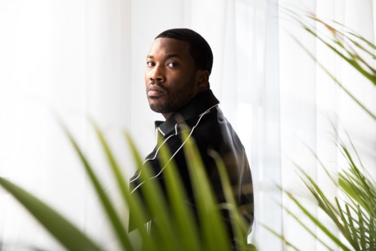 Meek Mill’s lawyers file motion for emergency bail hearing
