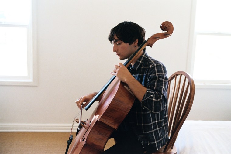 untitled (halo)’s Ariana Mamnoon premieres <i>Portrait of Omeed</i> short film
