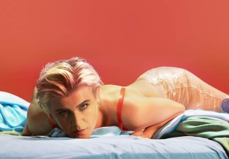 Listen to Robyn cover Wham!’s “Last Christmas”