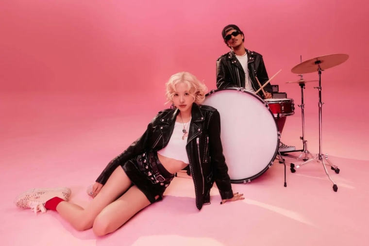 Rosé is the first K-pop artist to win Song of the Year at the VMAs